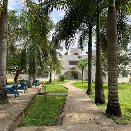 Royal Palms Apartment A4 Μομπάσα Εξωτερικό φωτογραφία